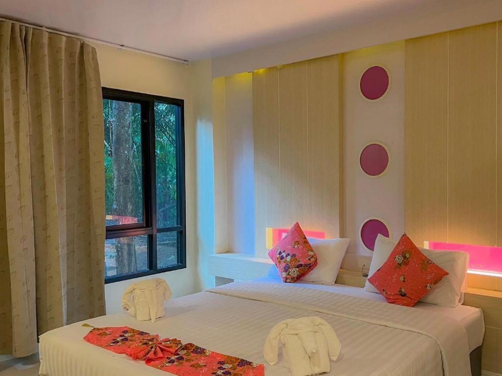 Na Tubthieng Boutique Resort Транг Экстерьер фото